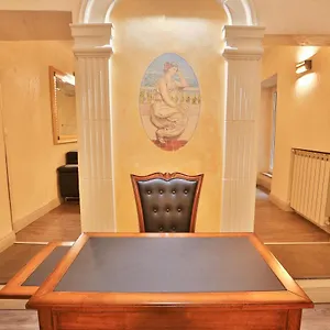 https://grottini-luxury-suites-pantheon.it-romehotels.com